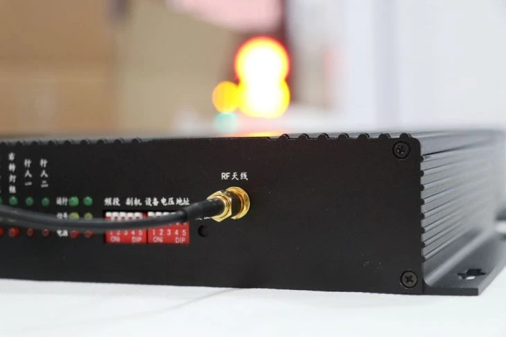Solar Traffic Light Controller Network Solar Traffic Light Controller Network